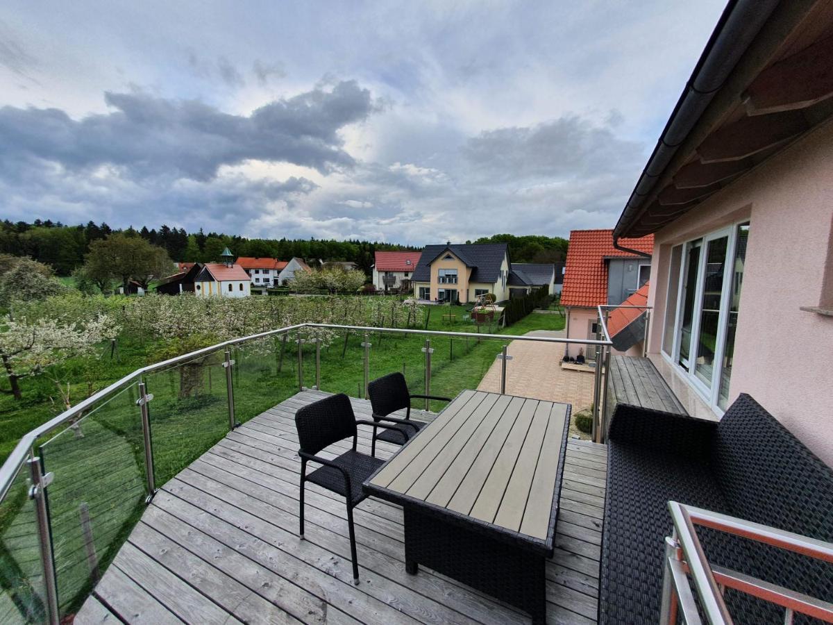 Pension Am Kirschgarten Goessweinstein Bagian luar foto
